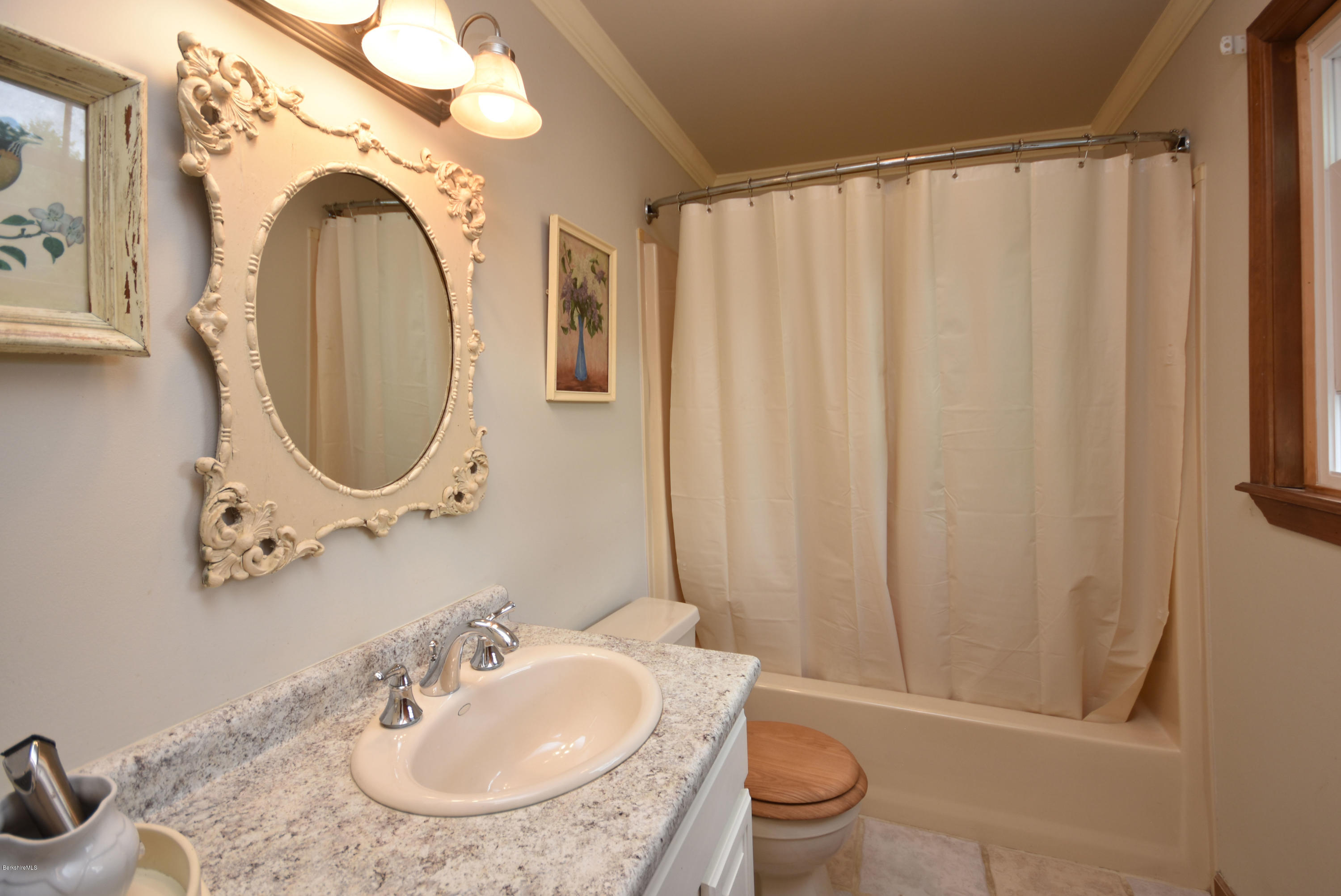 145 Melbourne Road Pittsfield, MA 01201 - Photo 37 of 55 Full Bath