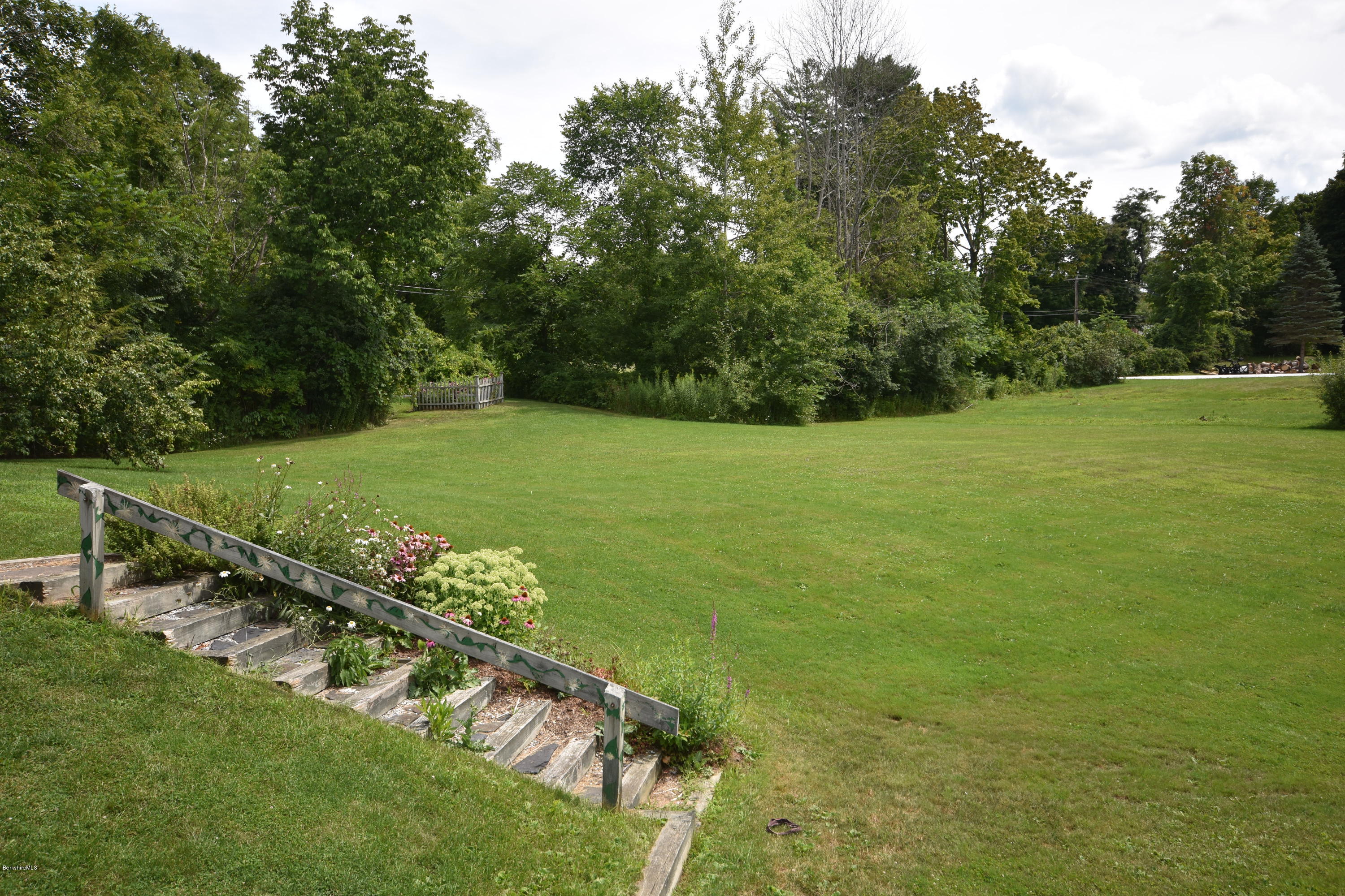 145 Melbourne Road Pittsfield, MA 01201 - Photo 53 of 55 Exterior