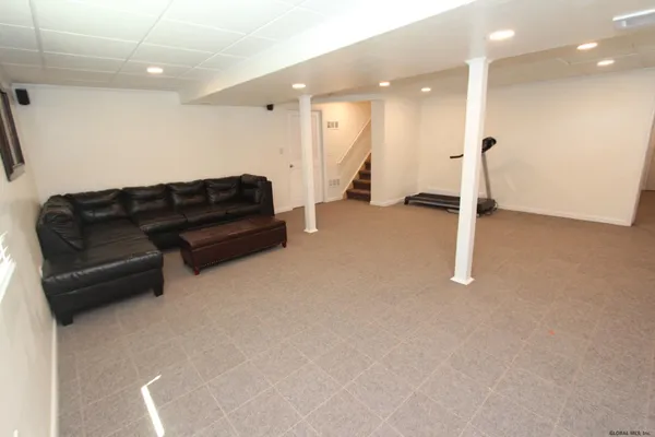$3,250 | 106 Balsam Way, Clifton Park, NY 12065