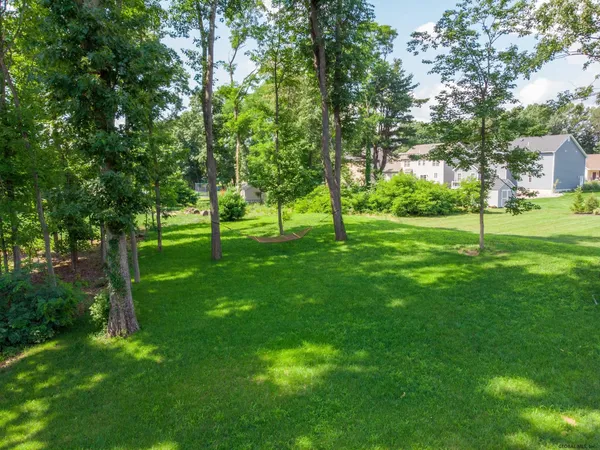 $3,250 | 106 Balsam Way, Clifton Park, NY 12065