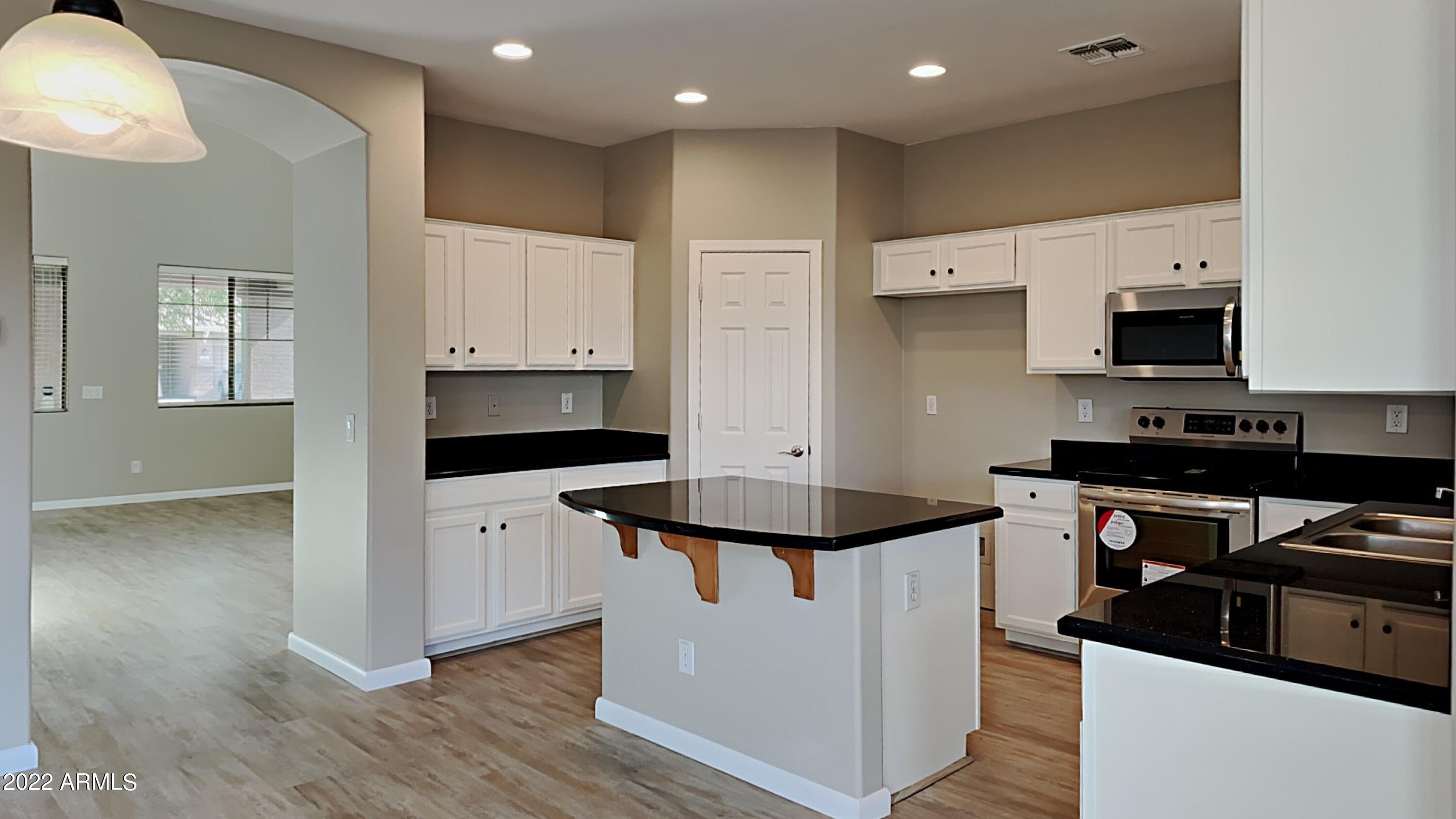 2535 West Beverly Rd. Phoenix, AZ 85041 - Photo 2 of 10 5_Image_Crm9fdnAb3