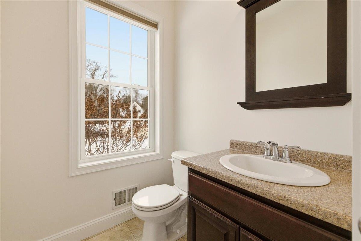 11 Gable Drive Epping, NH 03042 - Photo 18 of 48