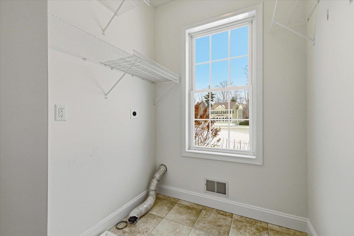 11 Gable Drive Epping, NH 03042 - Photo 19 of 48