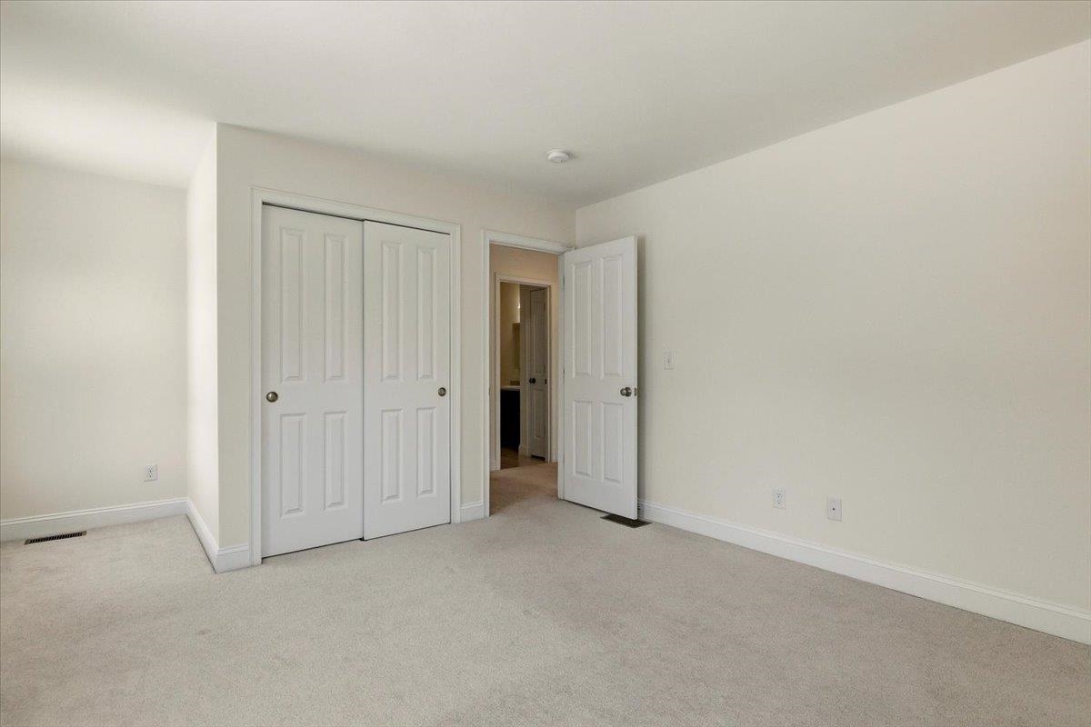 11 Gable Drive Epping, NH 03042 - Photo 21 of 48