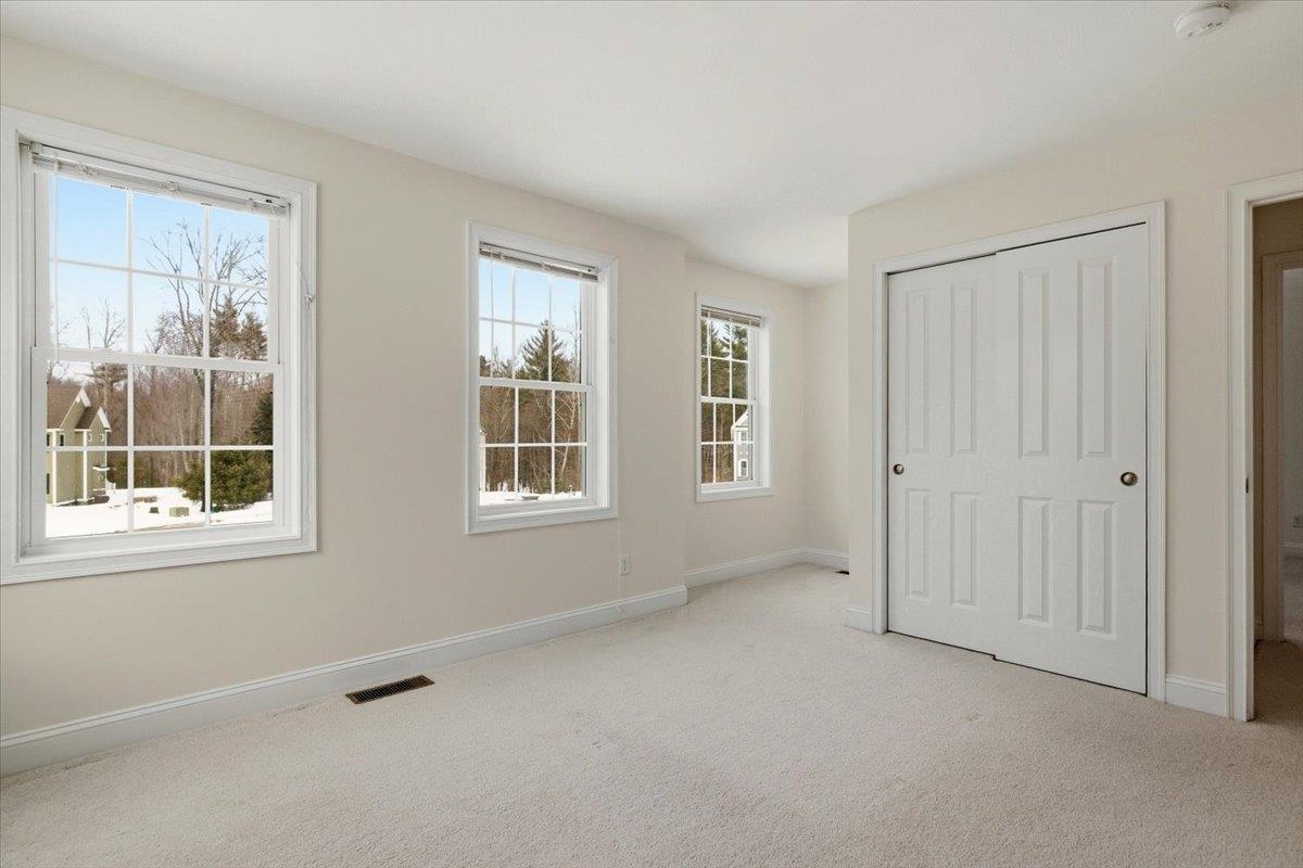 11 Gable Drive Epping, NH 03042 - Photo 22 of 48