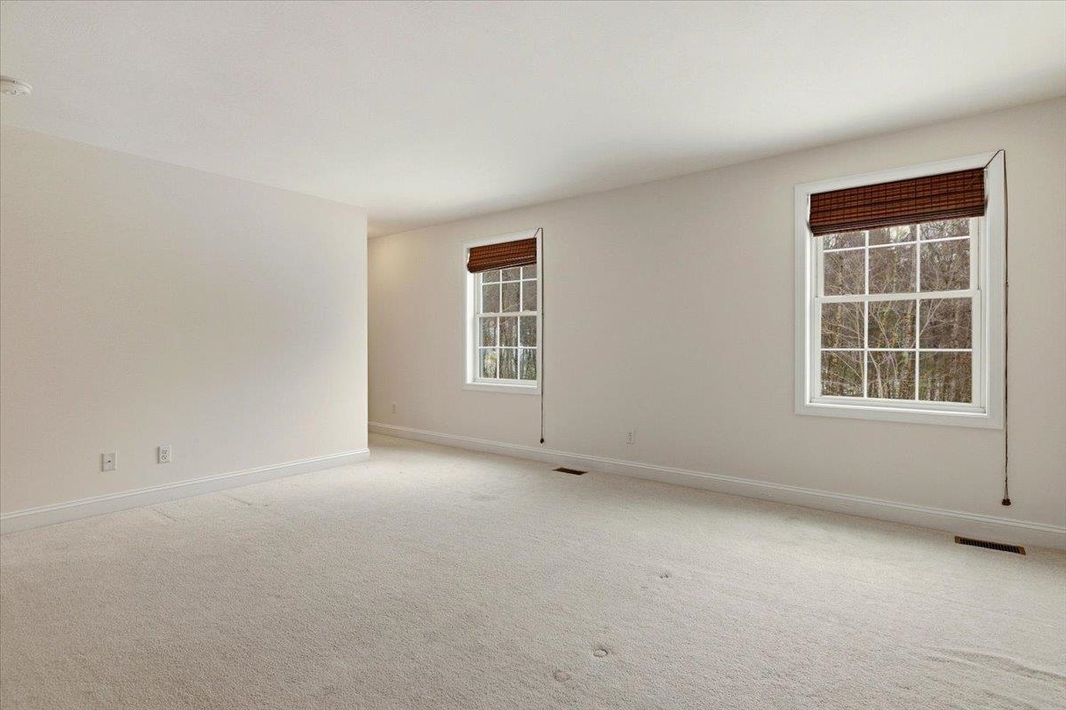 11 Gable Drive Epping, NH 03042 - Photo 30 of 48