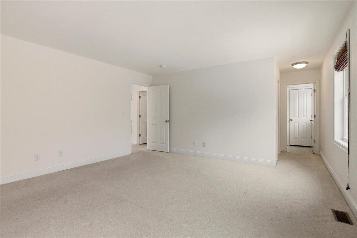 11 Gable Drive Epping, NH 03042 - Photo 32 of 48