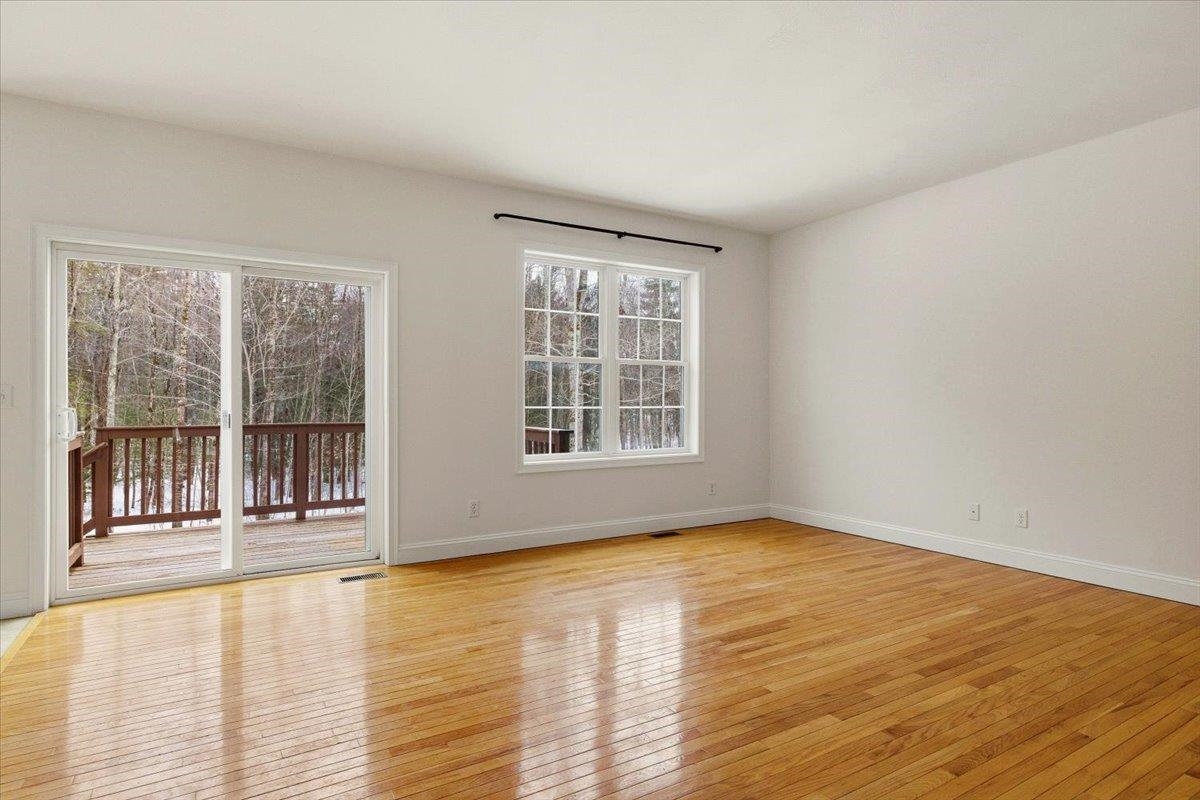 11 Gable Drive Epping, NH 03042 - Photo 4 of 48