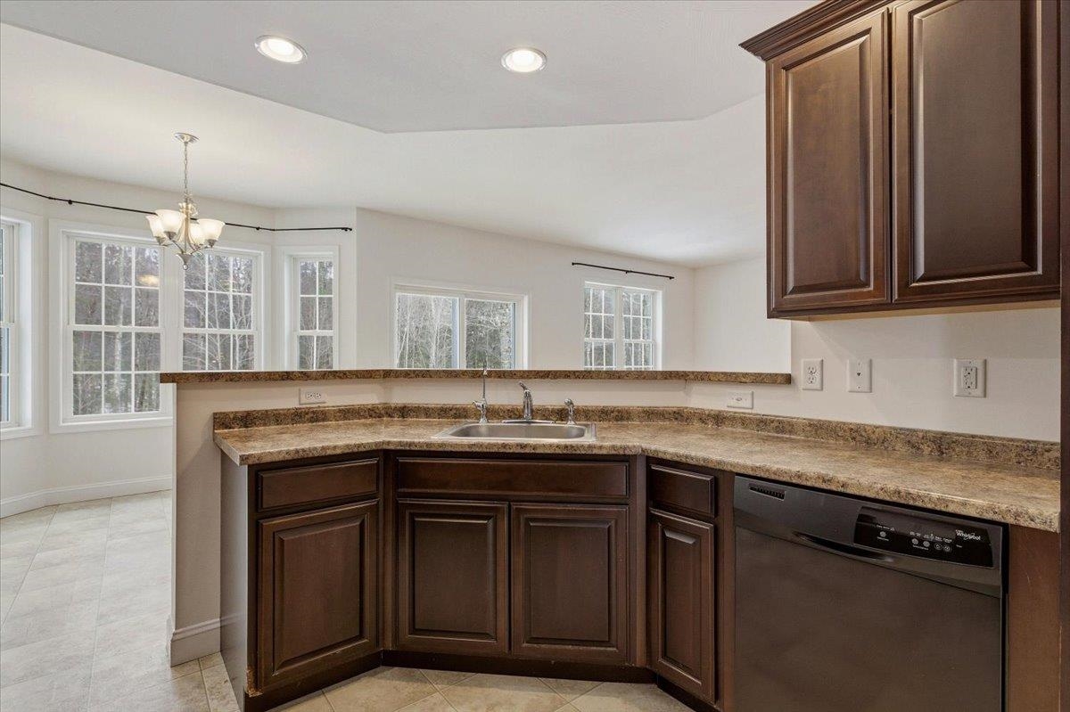 11 Gable Drive Epping, NH 03042 - Photo 6 of 48