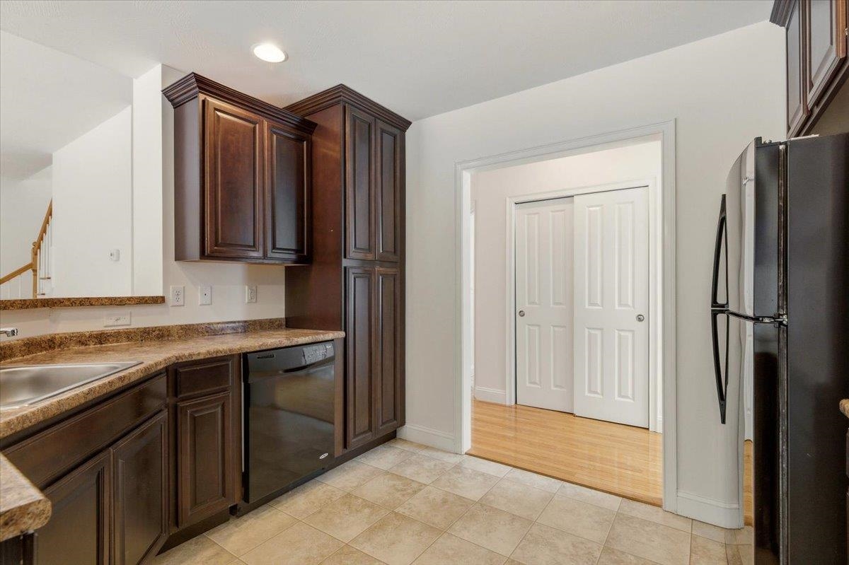 11 Gable Drive Epping, NH 03042 - Photo 8 of 48