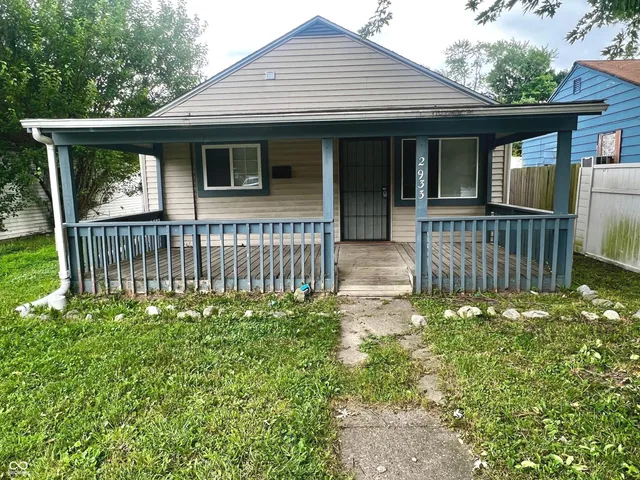 $950 | 2933 North Gladstone Avenue, Indianapolis, IN 46218