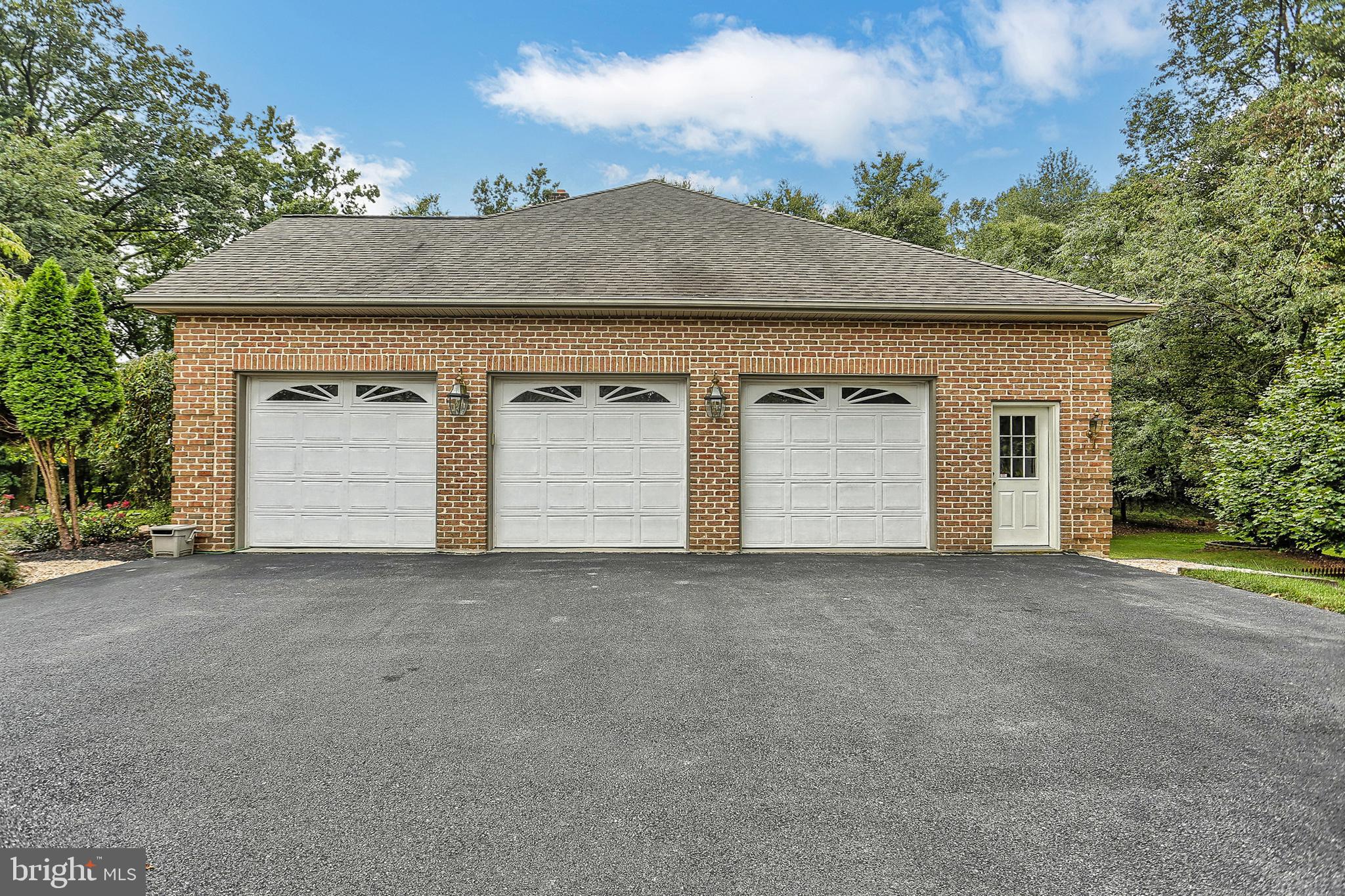 1565 Landvater Road Hummelstown, PA 17036 - Photo 4 of 48 Gallery Image 4