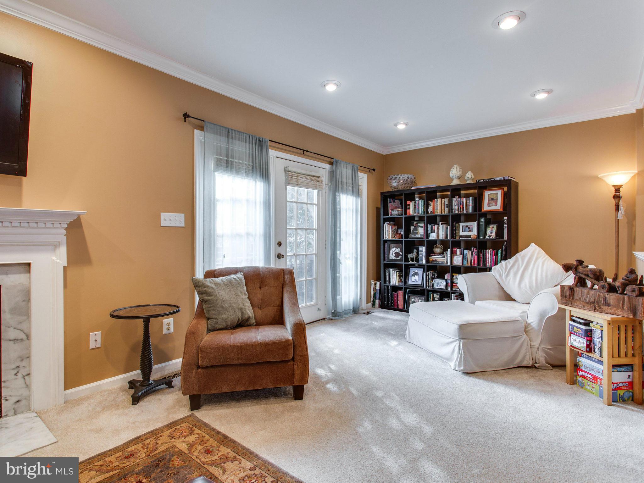 3788 Inverness Road Fairfax, VA 22033 - Photo 13 of 28 Living Room