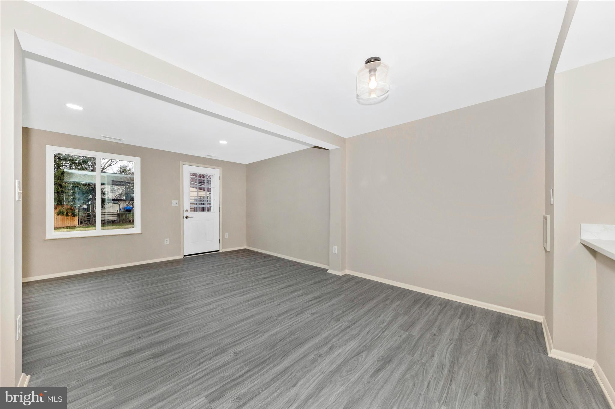 5818 Drawbridge Court Frederick, MD 21703 - Photo 11 of 40 Dining area/living room