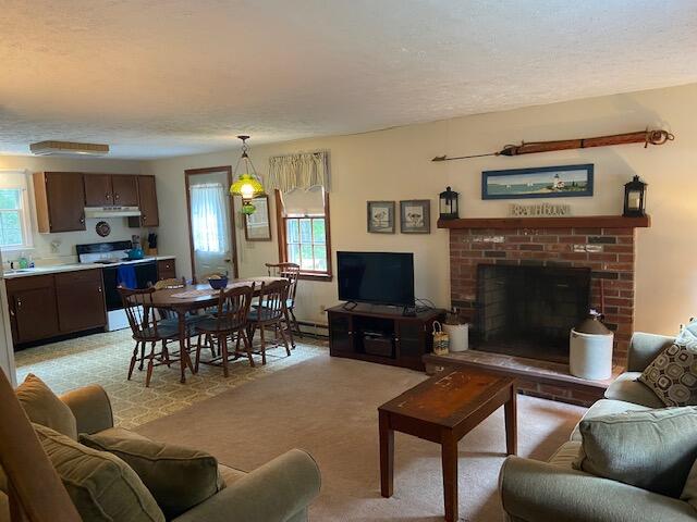 105 Schooner Lane Eastham, MA 02642 - Photo 6 of 21 IMG_3394