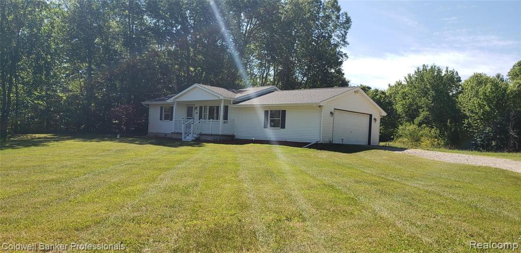 395 Barnes Lake Road Columbiaville, MI 48421 - Photo 2 of 31