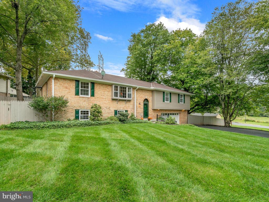 4232 Stafford Road Olney, MD 20832 - Photo 35 of 55 Manicured front lawn