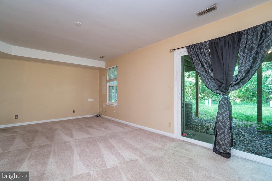 203 Crossing Road Fredericksburg, VA 22406 - Photo 17 of 22 Gallery Image 17