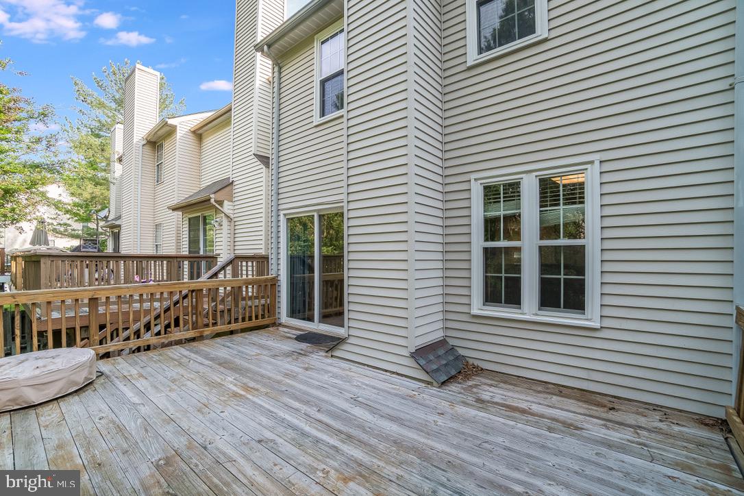 203 Crossing Road Fredericksburg, VA 22406 - Photo 20 of 22 Large deck