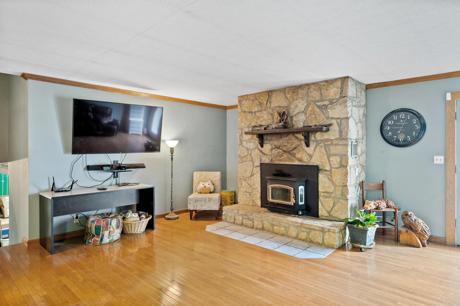 60 Penry Road Delaware, OH 43015 - Photo 7 of 50 Living Room