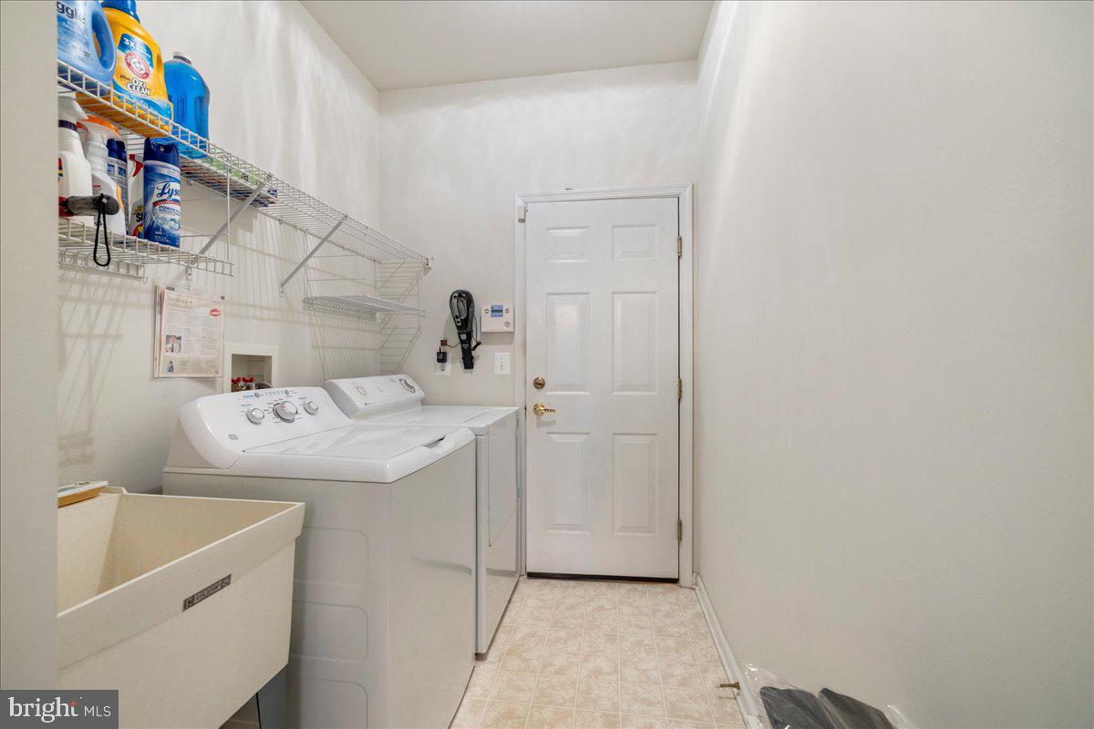 901 Nathaniel Trail Warminster, PA 18974 - Photo 17 of 30 a utility room with dryer and washer