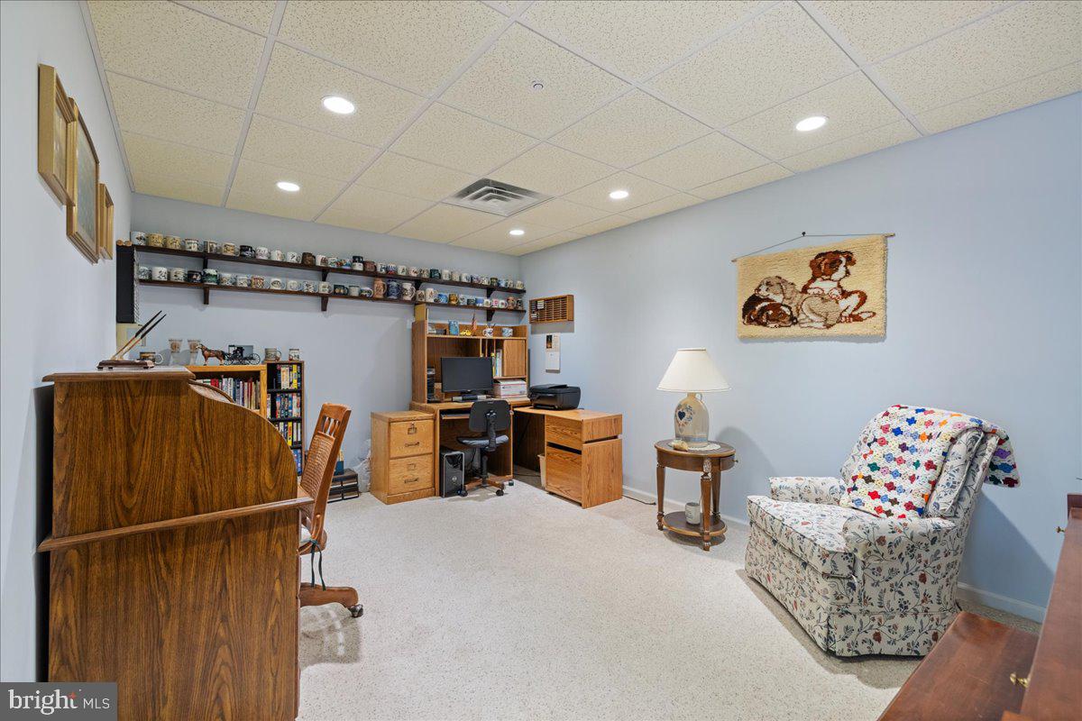 901 Nathaniel Trail Warminster, PA 18974 - Photo 19 of 30 a room with furniture and a table