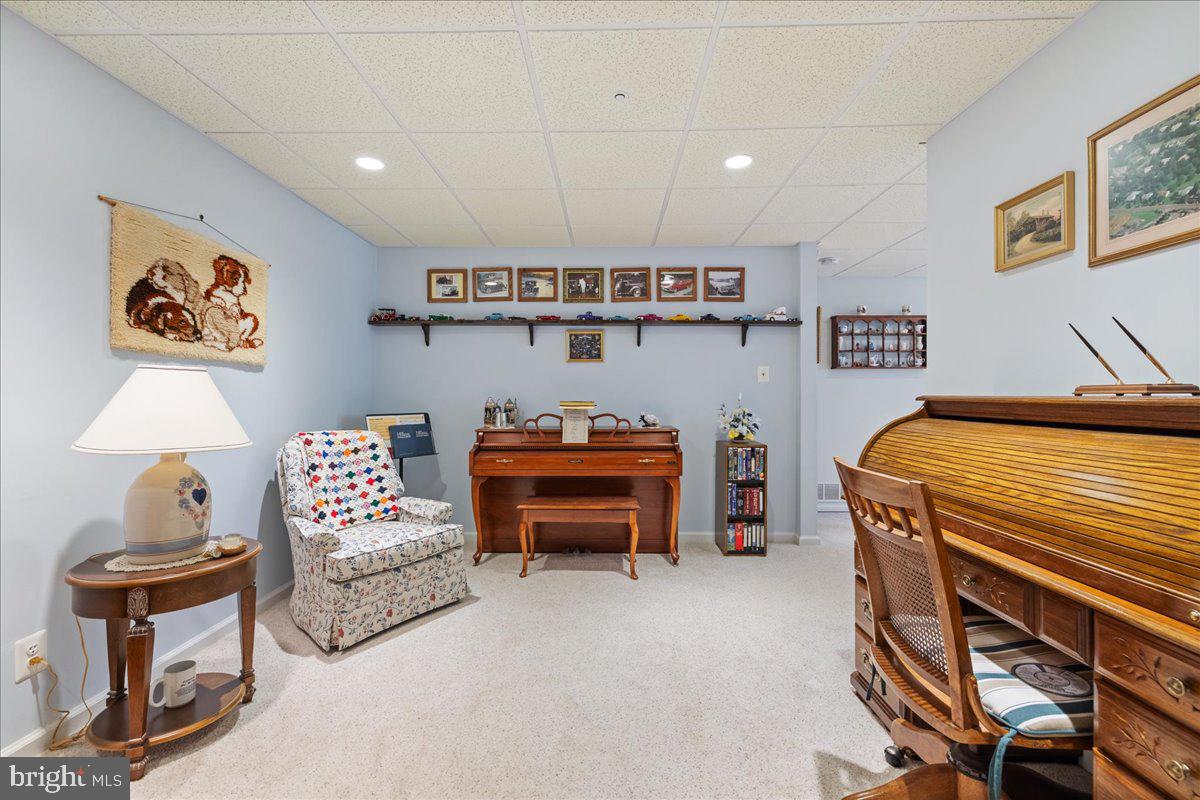 901 Nathaniel Trail Warminster, PA 18974 - Photo 21 of 30 a bedroom with furniture and a bed