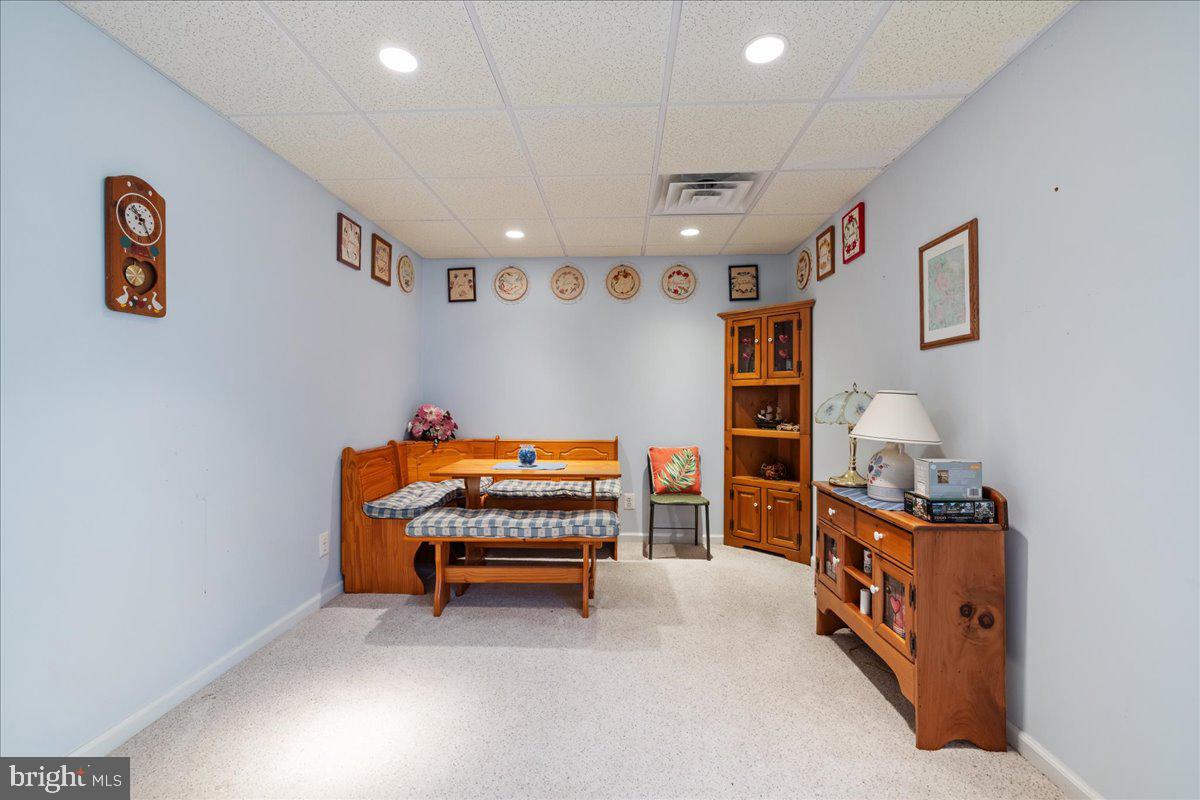 901 Nathaniel Trail Warminster, PA 18974 - Photo 22 of 30 a room with furniture and ceiling fan