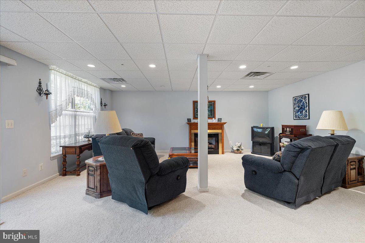 901 Nathaniel Trail Warminster, PA 18974 - Photo 23 of 30 a living room with furniture and a window