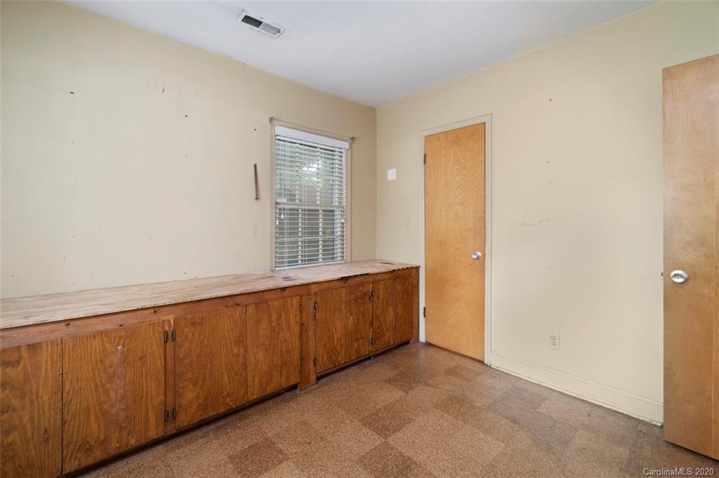 6728 Reddman Road Charlotte, NC 28212 - Photo 8 of 37 Gallery Image 8