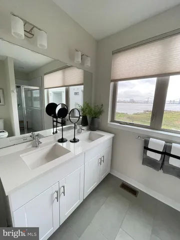 $3,200 | 3125 Beachview Lane, Philadelphia, PA 19125