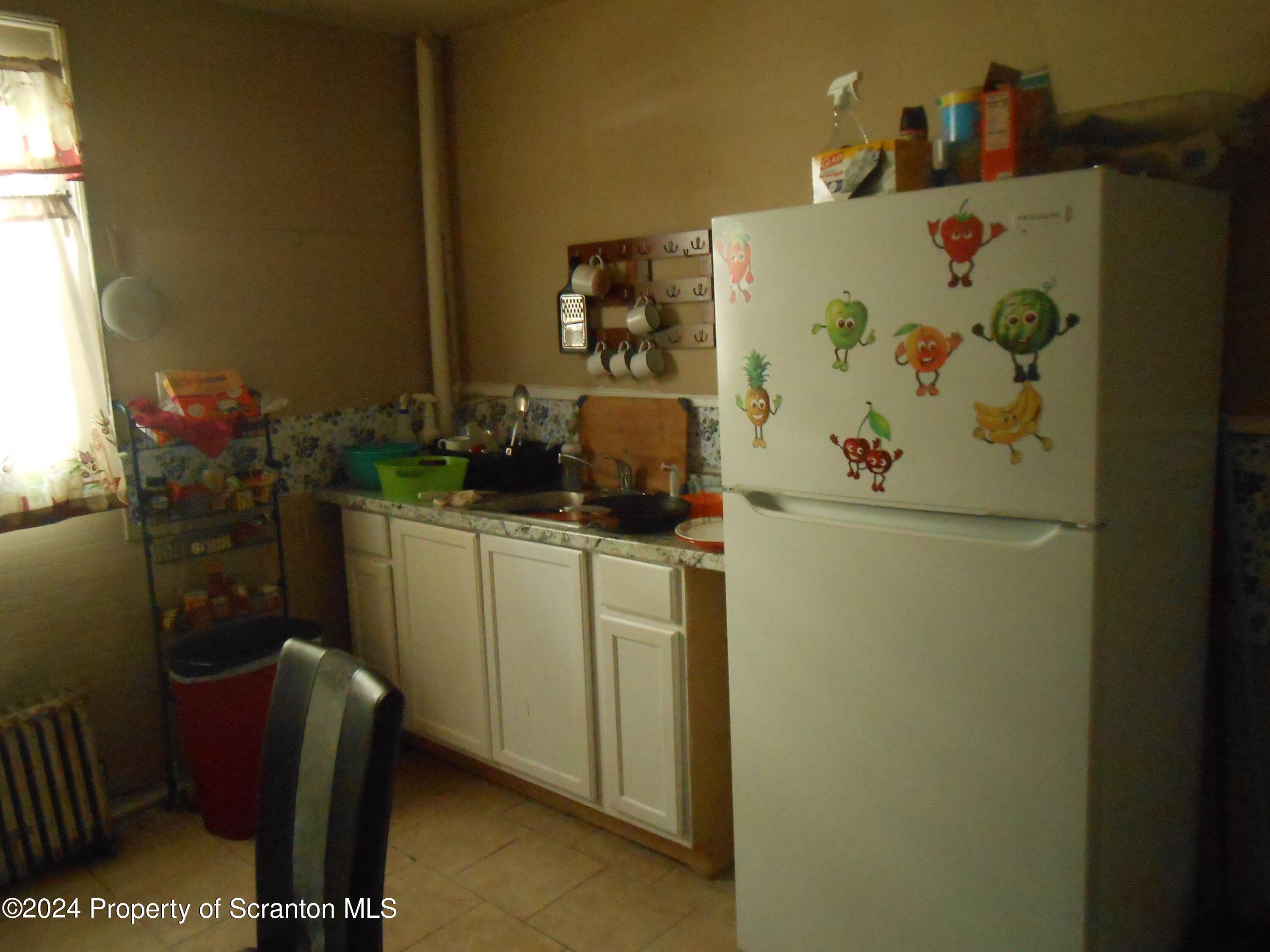 439 Alder Street Scranton, PA 18505 - Photo 2 of 28 DSCN3702