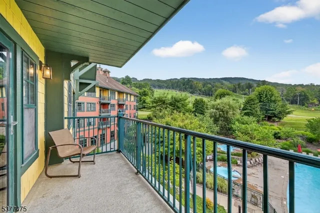 $399,900 | 200 Highway 94, Unit 314, Vernon, NJ 07462