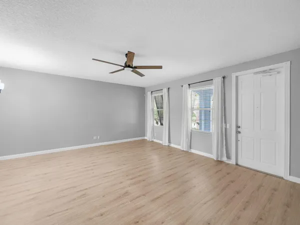 $3,900 | 3119 East Community Drive, Jupiter, FL 33458