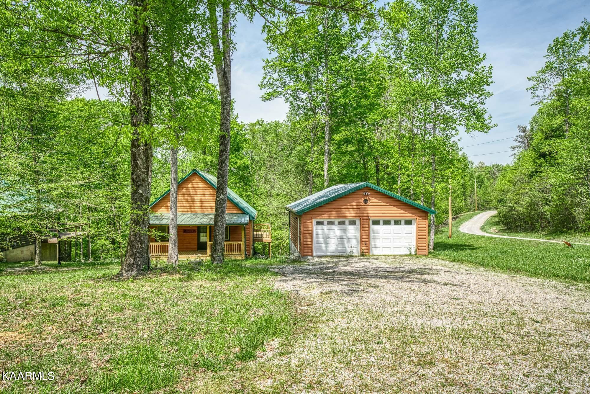 5010 Milky Way Road Jamestown, TN 38556 - Photo 4 of 40