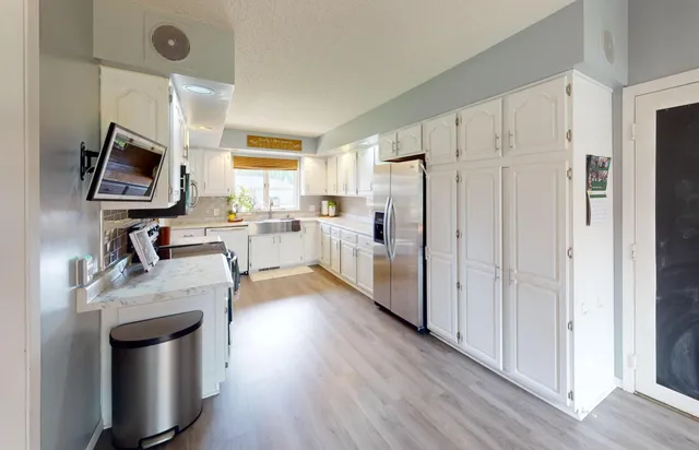 $399,900 | 2404 8th Avenue Southwest, Austin, MN 55912