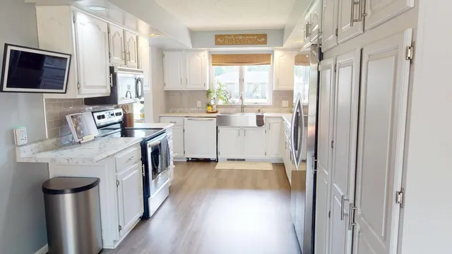 $399,900 | 2404 8th Avenue Southwest, Austin, MN 55912