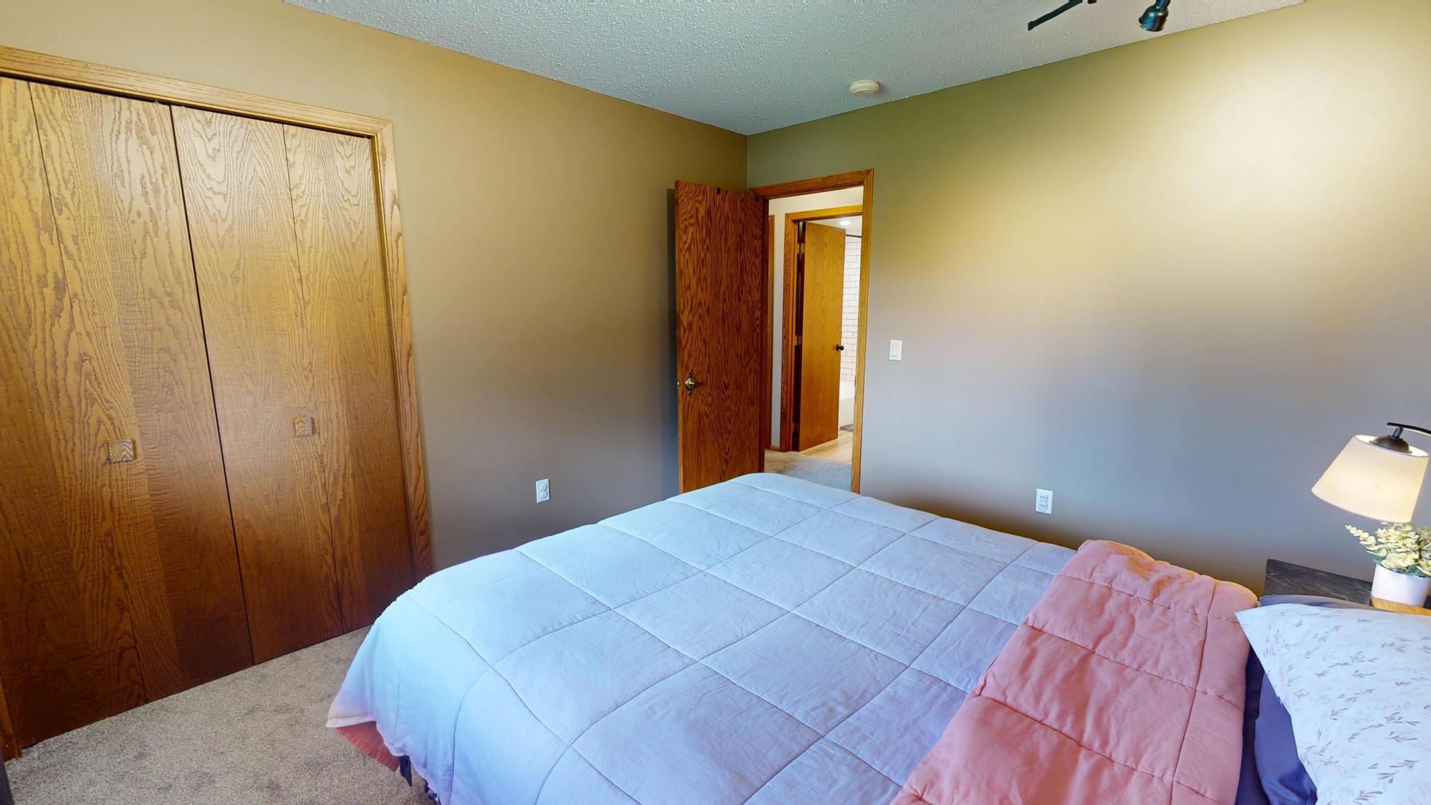 2404 8th Avenue Southwest Austin, MN 55912 - Photo 35 of 94