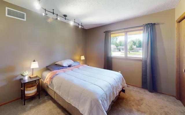 $399,900 | 2404 8th Avenue Southwest, Austin, MN 55912