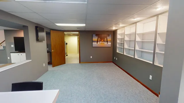 $399,900 | 2404 8th Avenue Southwest, Austin, MN 55912