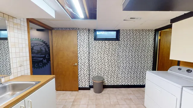 $399,900 | 2404 8th Avenue Southwest, Austin, MN 55912