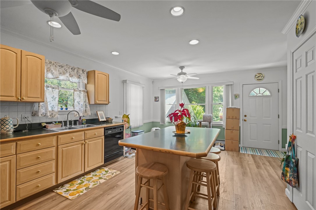 112 County Road Barrington, RI 02806 - Photo 11 of 44