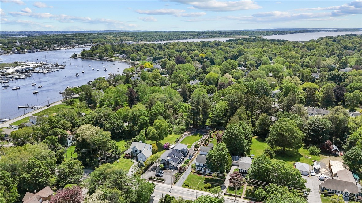 112 County Road Barrington, RI 02806 - Photo 6 of 44