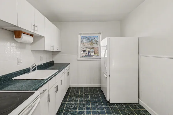 $159,900 | 20450 Lancaster Street, Harper Woods, MI 48225