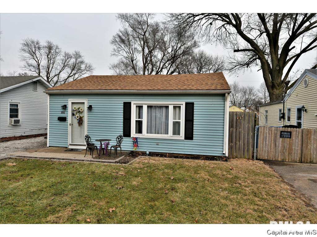 1816 North 20th Street Springfield, IL 62702 - Photo 1 of 30