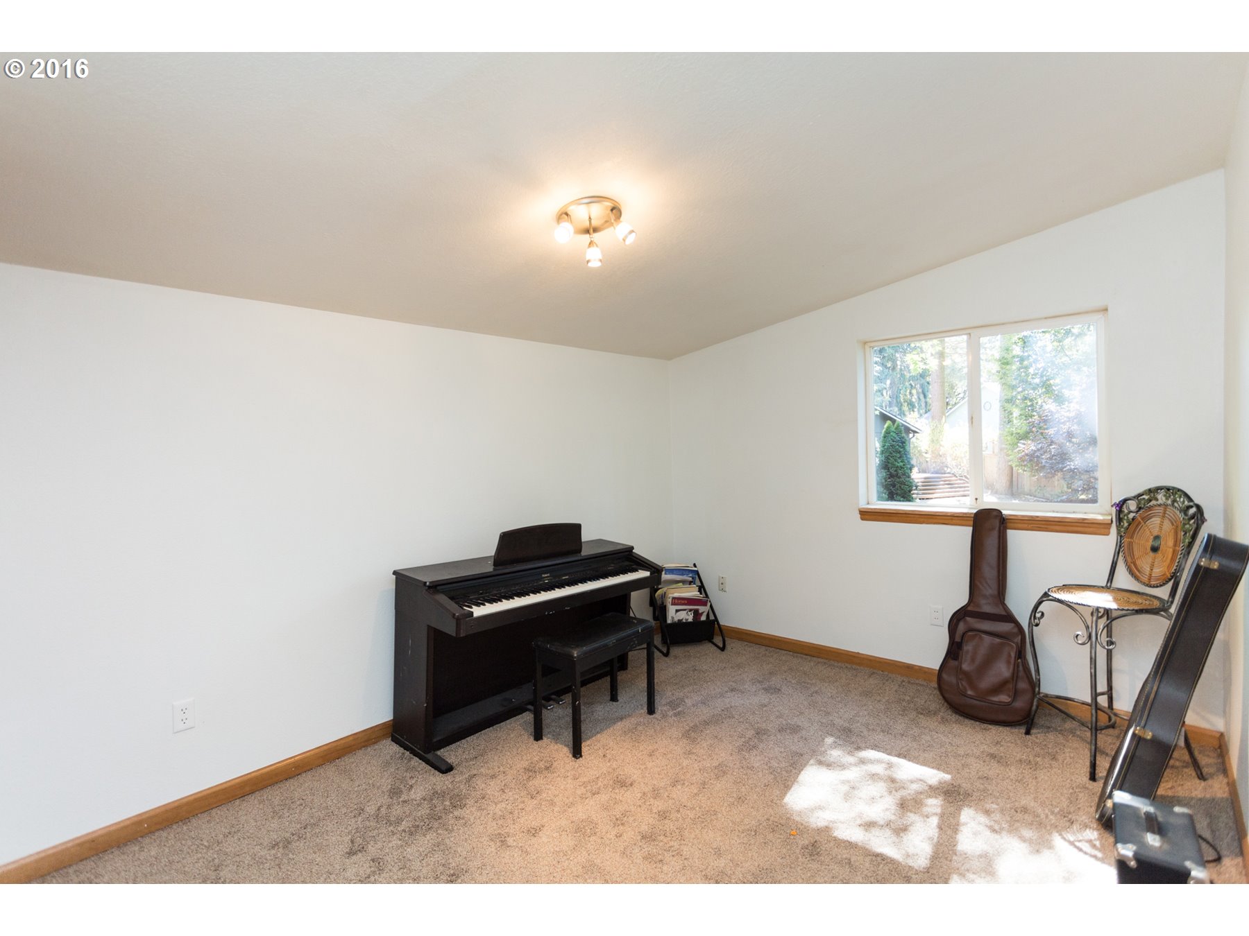 8675 Southwest Oleson Road Portland, OR 97223 - Photo 15 of 22 Gallery Image 15