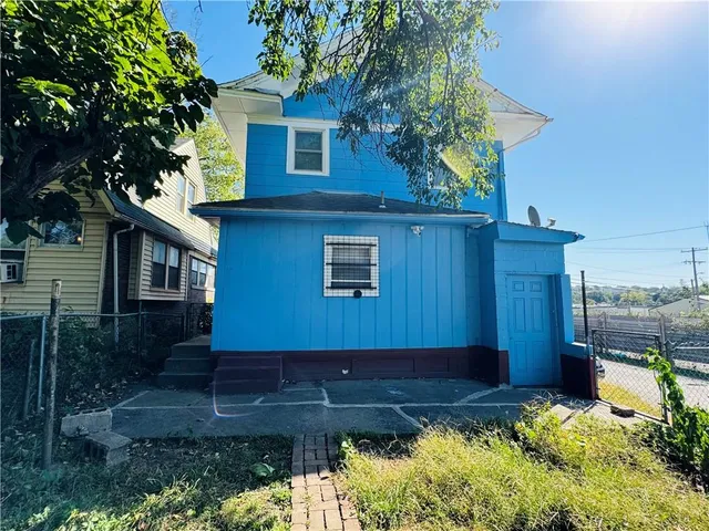 $170,000 | 1024 Elmwood Avenue, Kansas City, MO 64127