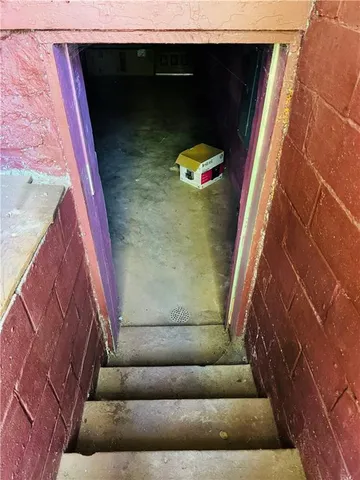 $170,000 | 1024 Elmwood Avenue, Kansas City, MO 64127