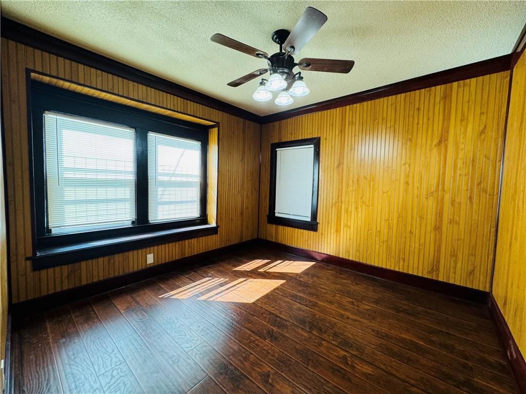 1024 Elmwood Avenue Kansas City, MO 64127 - Photo 4 of 24