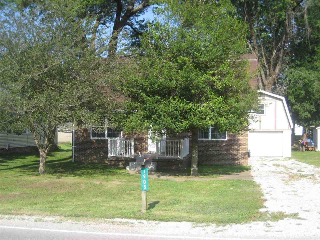 1905 South Red Bank Road Evansville, IN 47712 - Photo 2 of 21 Gallery Image 2
